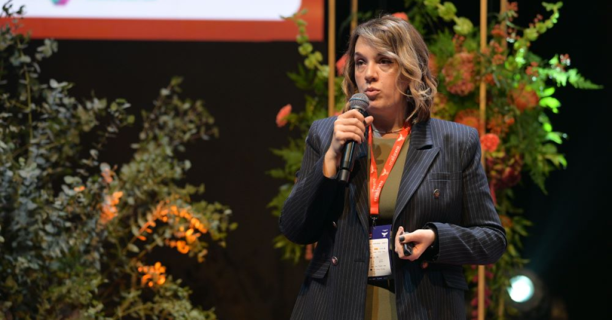 retailArena 2024 | Raluca Mănărcescu, NielsenIQ GFK: Consumatorul român se duce mai des în magazine, dar bugetul rămâne același