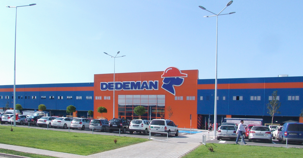 Un nou magazin Dedeman va fi deschis în România: frații Pavăl au achiziționat un teren de 6 hectare lângă Vama Giurgiu
