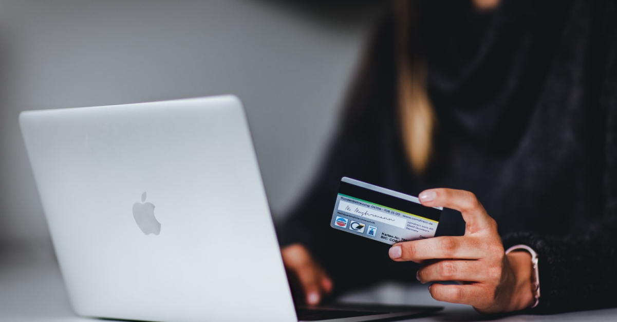 SmartBill anunță integrarea cu e-Factura, permițând celor 60.000 de clienți accesul la sistemul național de facturare electronică