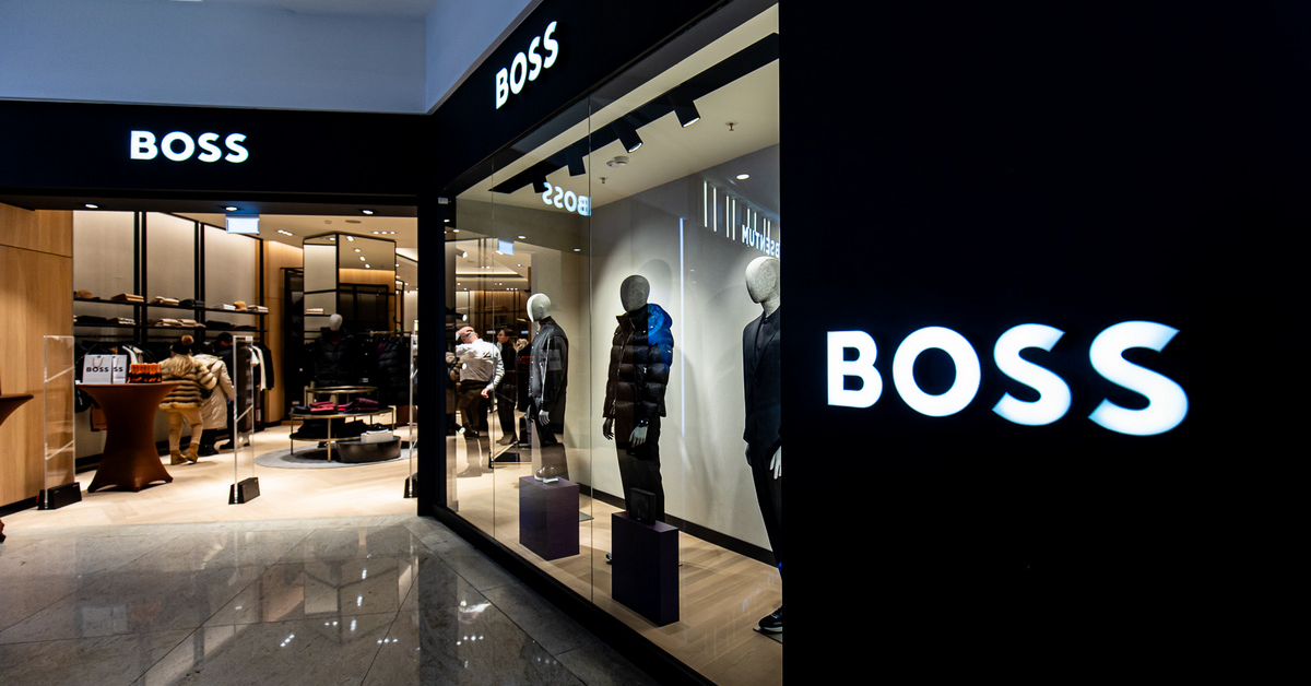 Hugo Boss s-a prăbușit la Bursă. Acțiunile brandului care i-a îmbrăcat pe soldații naziști a ajuns la cel mai scăzut nivel din 2021 