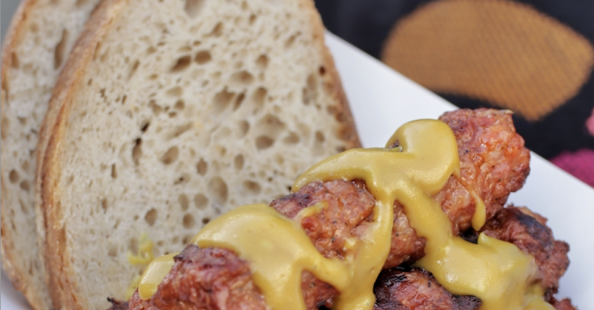 Mici la micul dejun, prânz și cină de 1 mai: cât costă o porție de mici anul acesta