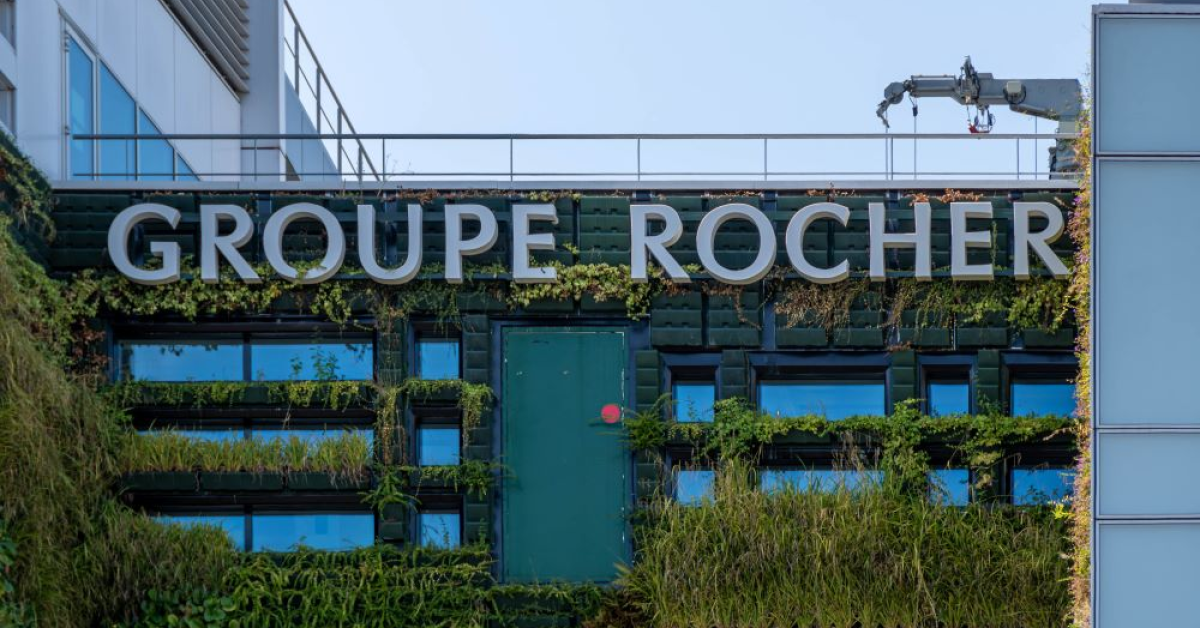 Grupul Rocher, care deține și brandul Yves Rocher, își vinde diviziile de modă și de home&deco