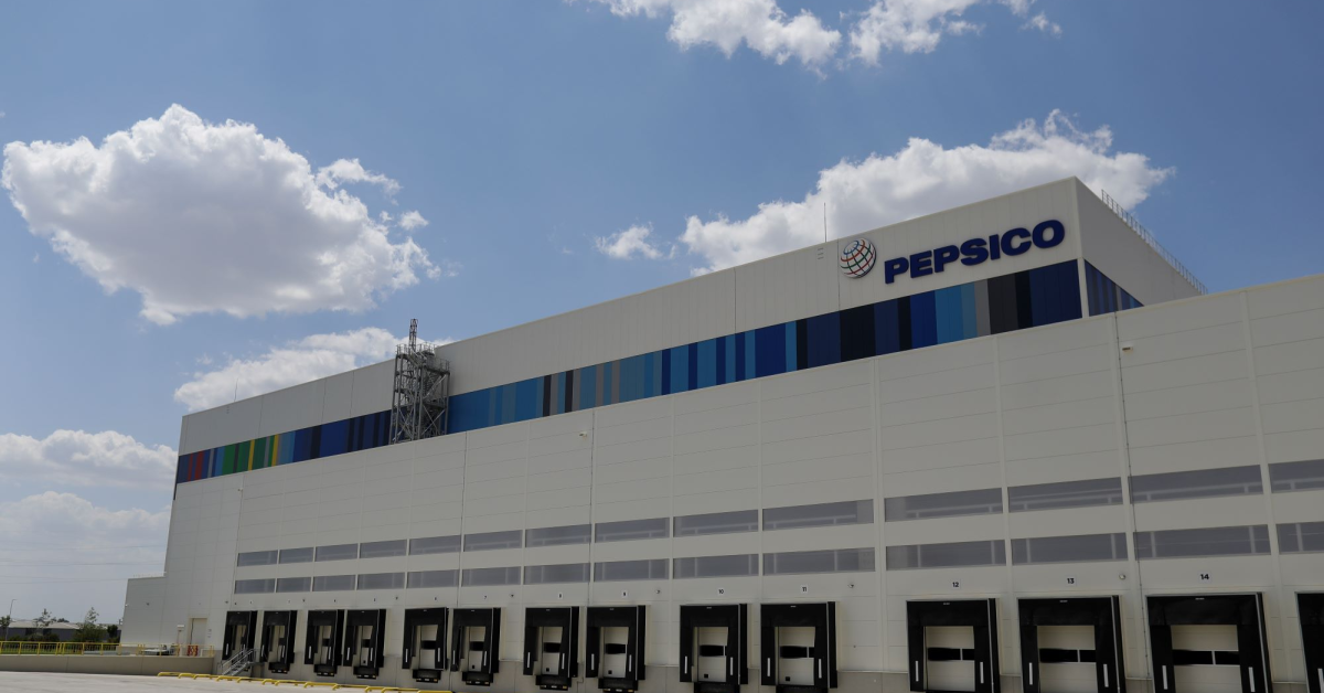 [FOTO] Cum arată noul depozit automatizat de la fabrica de snaksuri PepsiCo din Popești-Leordeni