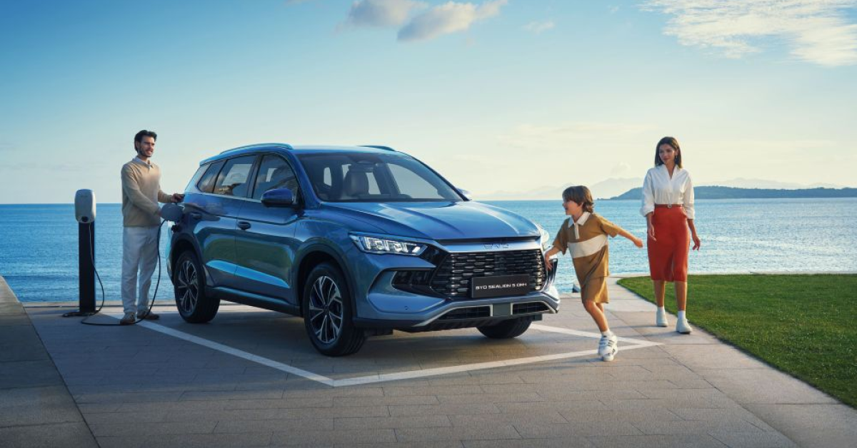 BYD lansează SEALION 5 DM-i, SUV-ul de familie cu flexibilitate Super Hybrid pentru viața de zi cu zi