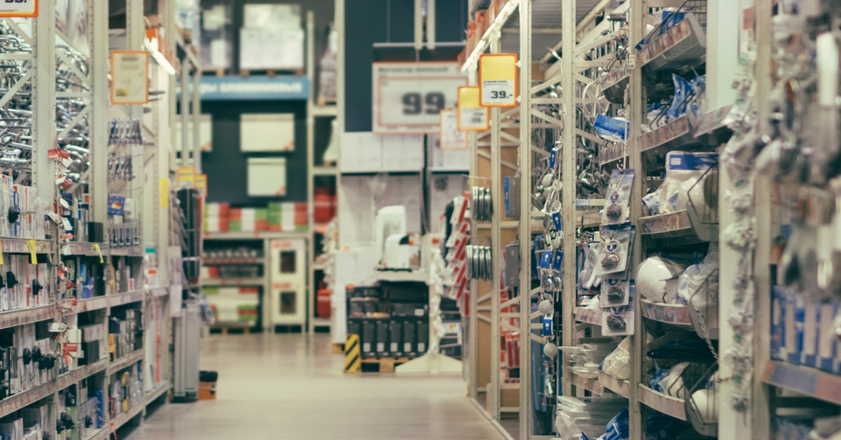 Ce retailer adoptă modelul returului de un an de zile: cum pot fi returnate produsele fără bonul fizic în 2026