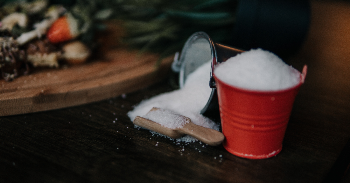 Băuturile cu îndulcitori artificiali și zero calorii ar putea fi declarate cancerigene. Ce efect are aspartamul în organism