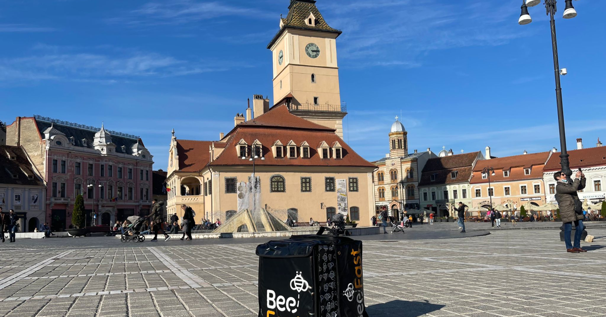 BeeFast se extinde în noi orașe, crește tarifele de curierat și vizează o dublare a cifrei de afaceri în 2022