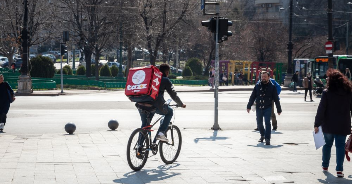 Dacă în 2023 românii au preferat pizza, în 2024 au schimbat „macazul”: care a fost cel mai comandat produs anul trecut