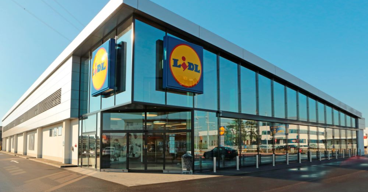 Piața Lidl dă startul sezonului: Până când pot profita românii de reducerea de 40% la primele verdețuri românești