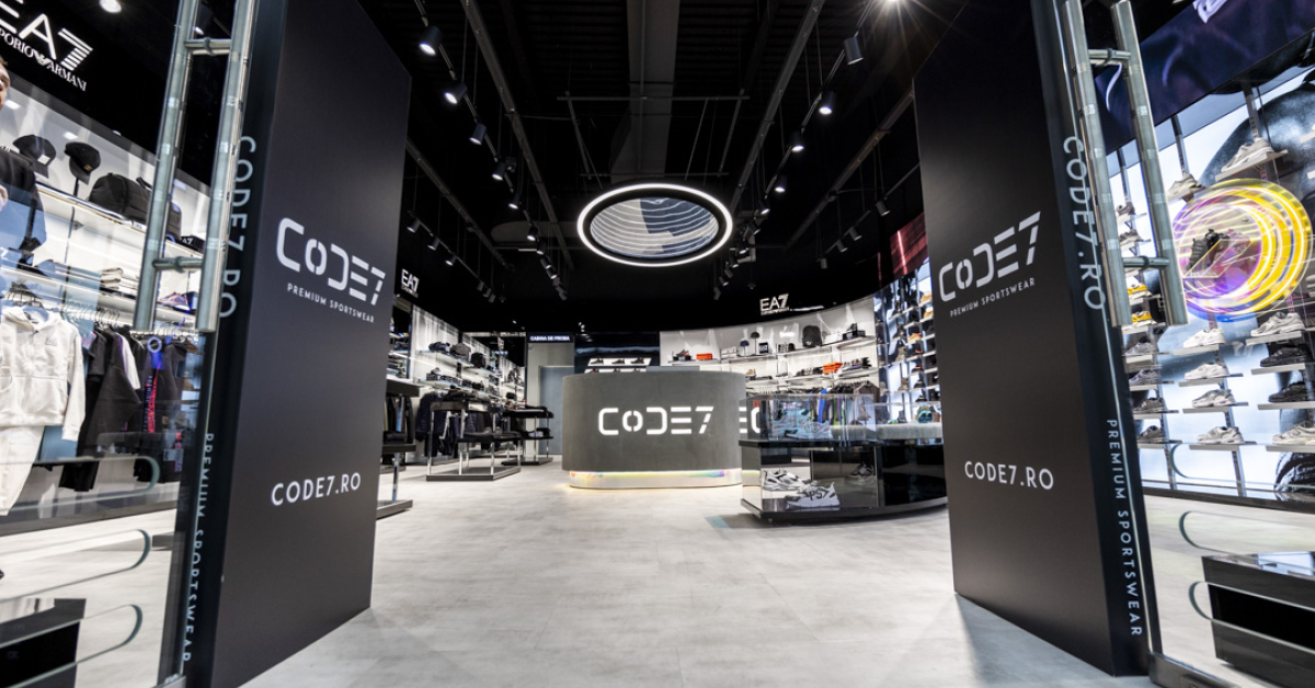 Românii de la CODE7, magazin premium sport, au lansat platforma online