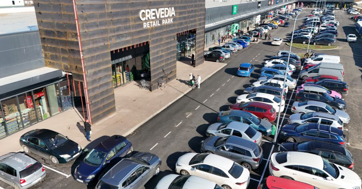 S-a deschis cel mai așteptat strip mall din nord-vestul Bucureștiului: Crevedia Retail Park a adus 18 retaileri în Ilfov și Dâmbovița