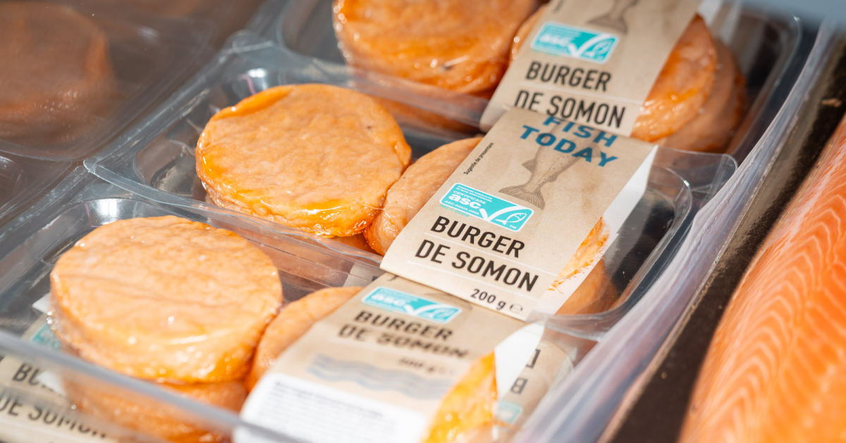 Produs nou în Lidl: retailerul a introdus primul burger cu somon 