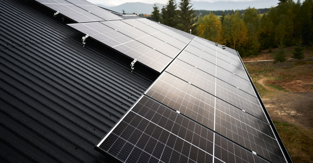Invertoare pentru instalații fotovoltaice. Tipuri și mărci populare