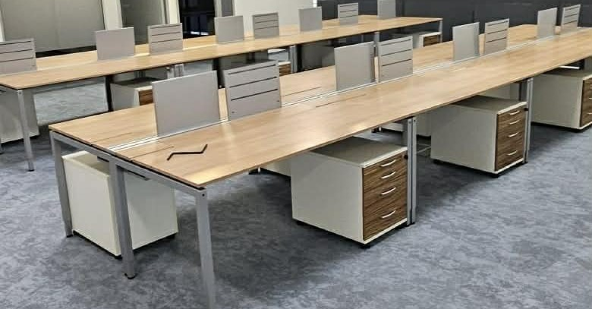 Piața de mobilă office din România s-a scumpit. Cât costă mobilarea unui sediu de firmă
