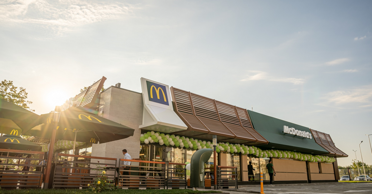 McDonald's deschide un nou restaurant de tip drive thru în România, în zona Pallady din București, și creează 60 de locuri de muncă