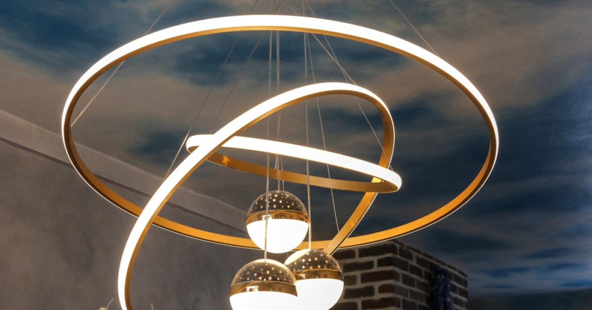 De ce să alegi lustre LED pentru o iluminare eficientă și economică 