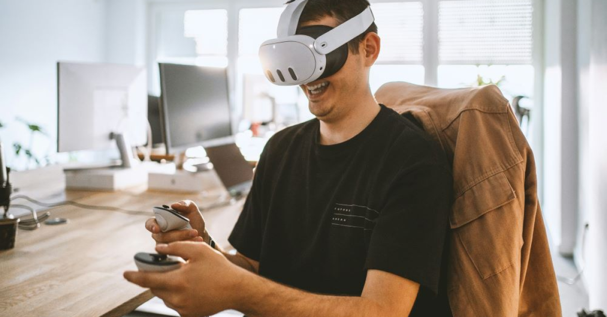 Transformarea digitală a mediului de muncă: inovații și oportunități în era birourilor inteligente și AI