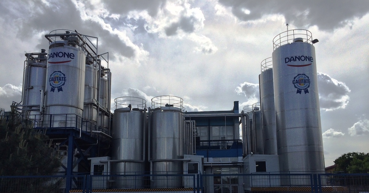 Danone România își extinde producția la fabrica din București și lansează gama YoPRO, noi iaurturi bogate în proteine