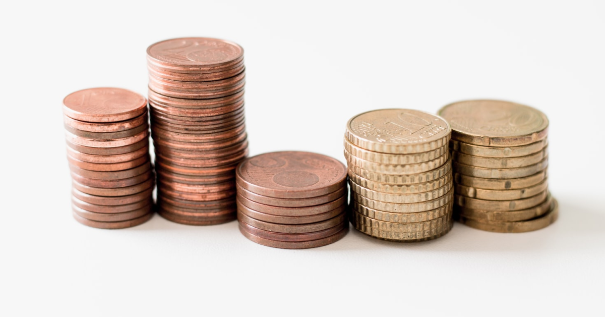 Retailerii fac creșteri salariale pentru a stimula productivitatea angajaților