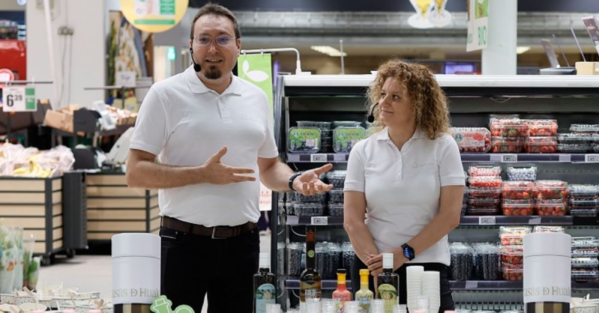 Au lăsat marketingul pentru o cramă. Povestea soților Dobre, primii somelieri de ulei de măsline din România 
